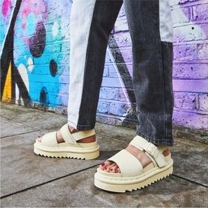 Dr. Martens Voss Mono Pastel Butter Yellow Platform Sandals Women’s Size 9